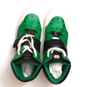 MCM shoes ( very rare color) new